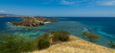 Kristal berraklığında su lagoone 17 Adaları Riung Flores Endonezya