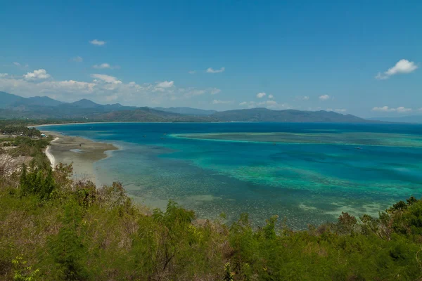 Kristal berraklığında su lagoone 17 Adaları Riung Flores Endonezya — Stok fotoğraf