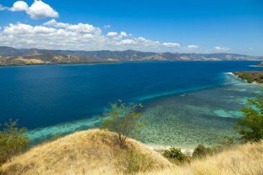 Kristal berraklığında su lagoone 17 Adaları Riung Flores Endonezya