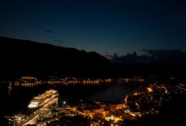 Kotor gece görünümü