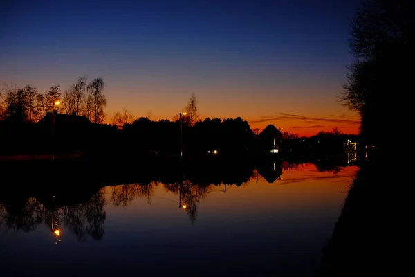 Coucher de soleil champêtre coloré — Photo