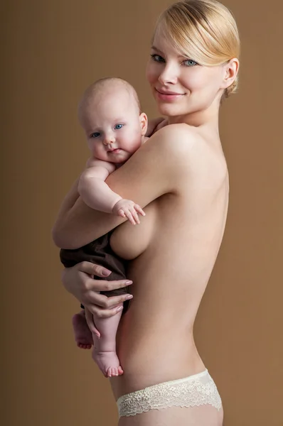 Happy family mother and baby — Stock Photo, Image