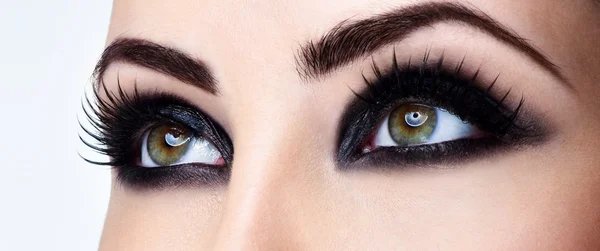 Woman eyes with evening makeup — Stock Photo, Image