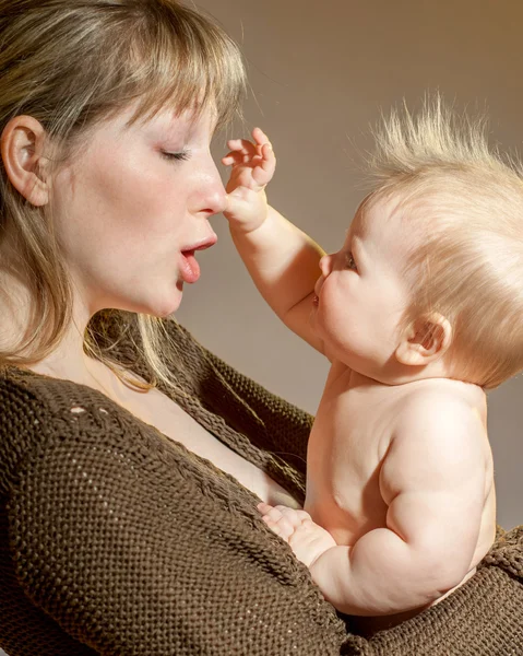 Bonne famille mère et bébé — Photo