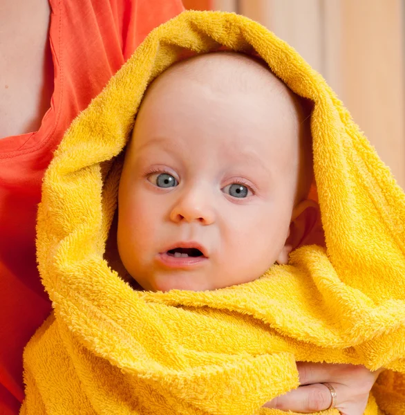 Mama cu adorabil frumos copil — Fotografie, imagine de stoc