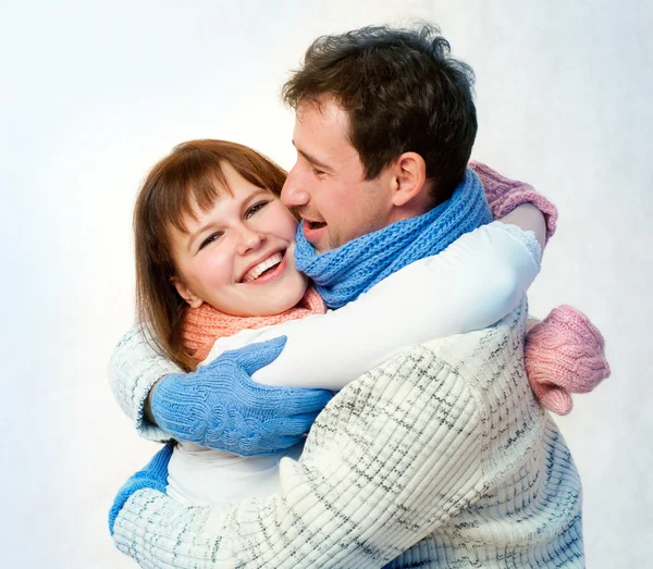 Glückliches Paar in Pullovern — Stockfoto