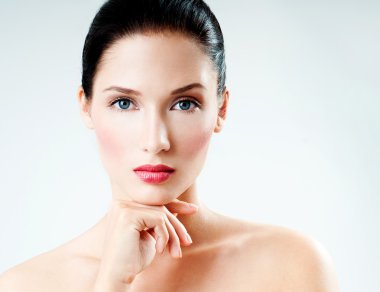 genç kızın yüzü