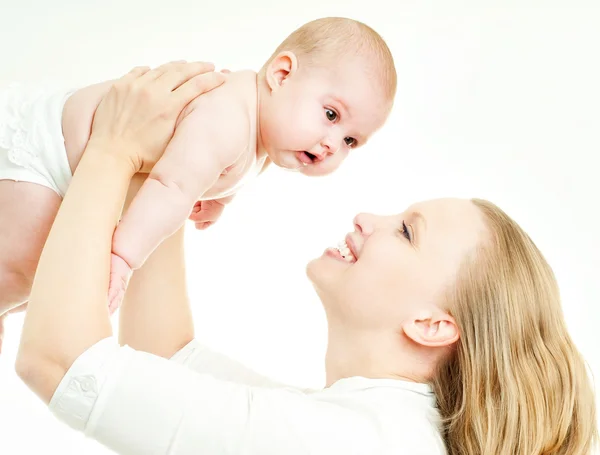 Mãe e bebê brincando e sorrindo — Fotografia de Stock