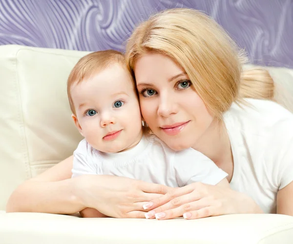 Happy family mother and baby — Stock Photo, Image