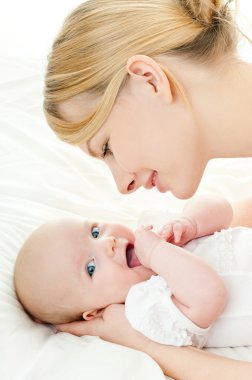 mutlu aile anne ve bebek