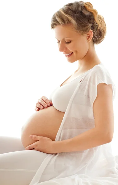 Gravid leende kvinna — Stockfoto
