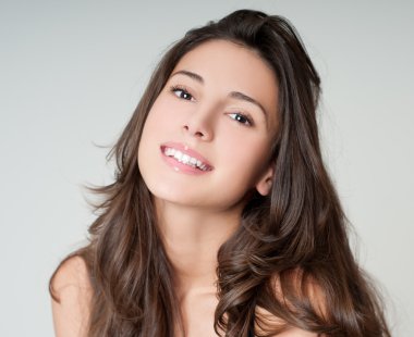 Genç güzel kadın.