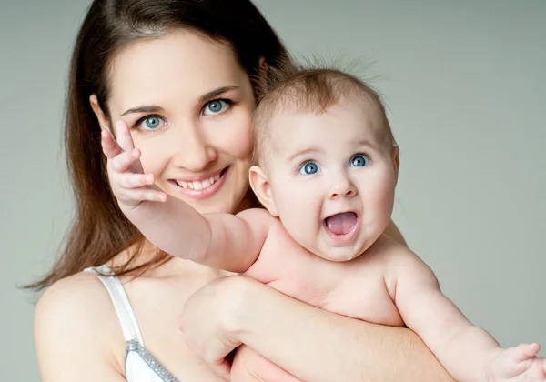 Felice famiglia madre e bambino — Foto Stock