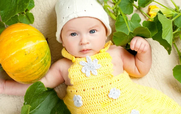 Meraviglioso bambino carino — Foto Stock