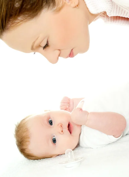 Jovem mãe com bebê — Fotografia de Stock