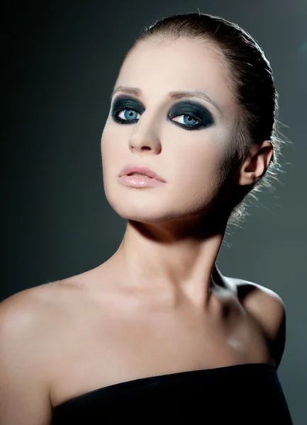 Modell mit professionellem Make-up — Stockfoto