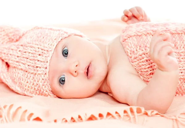 Schattige babymeisje — Stockfoto