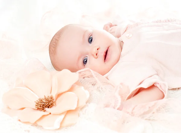 Frumoasa fetita — Fotografie, imagine de stoc