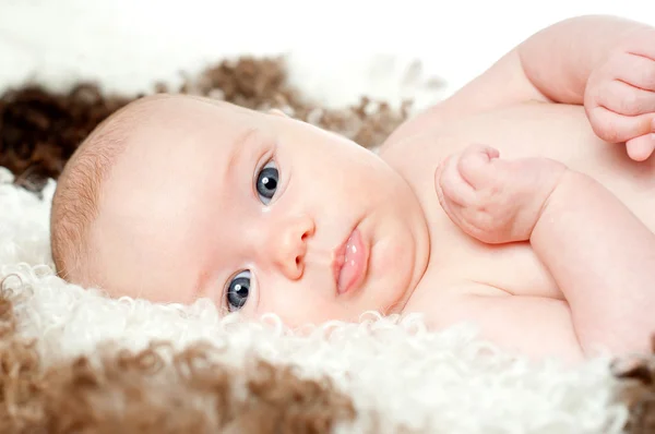 Schöne kleine Mädchen — Stockfoto