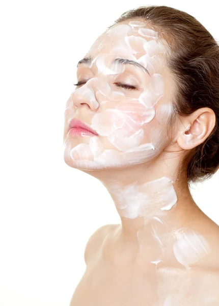 Vrouw zorgt voor gezicht huid — Stockfoto