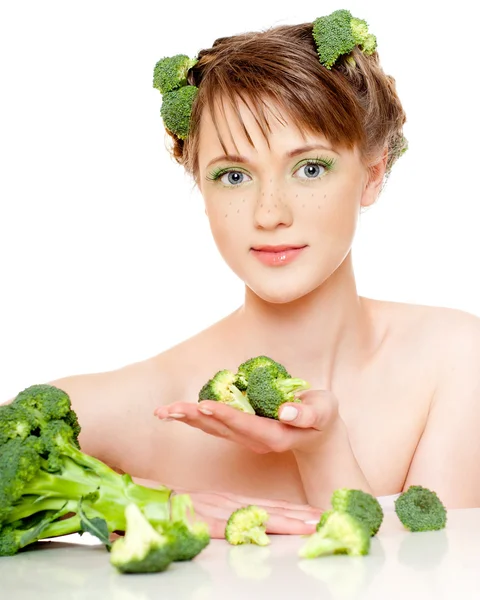 Mulher com os legumes frescos — Fotografia de Stock