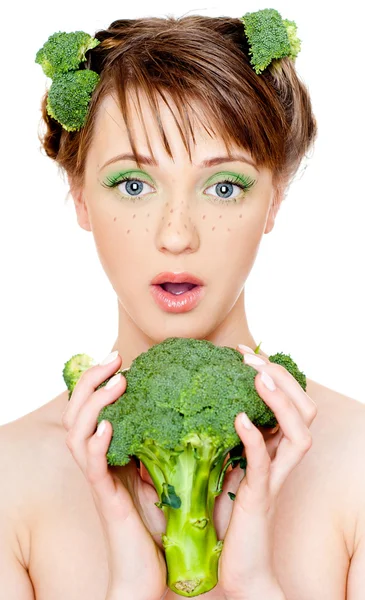 Femme aux légumes frais — Photo