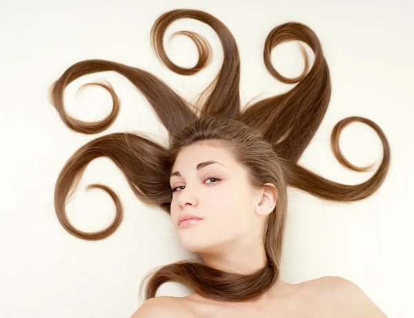 Mujer con el pelo largo — Foto de Stock