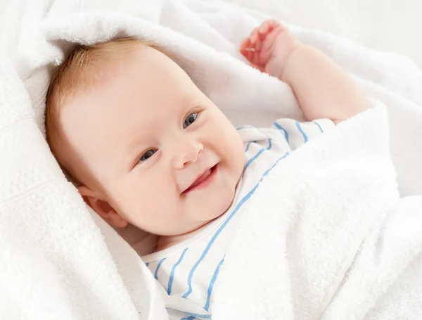 Schattige babyjongen — Stockfoto