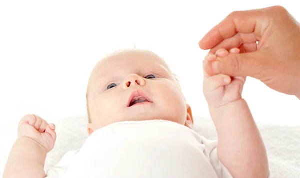 Baby innehav fars hand — Stockfoto