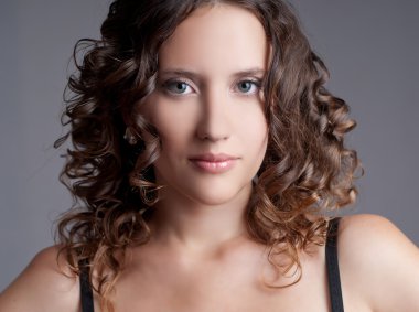 Genç çekici kadın. 