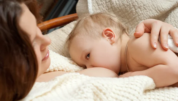 Mother breast feeding — Stock Photo, Image