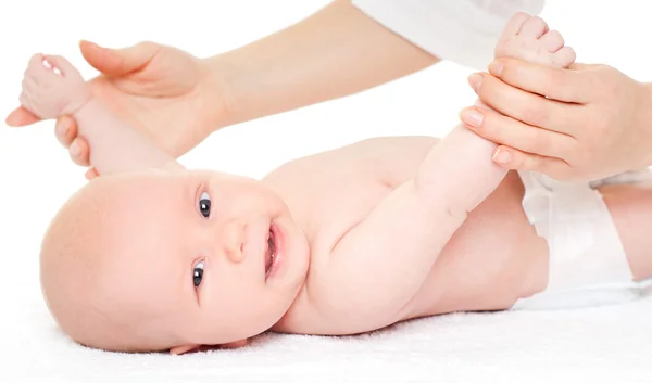 Dziecko po masażu — Zdjęcie stockowe