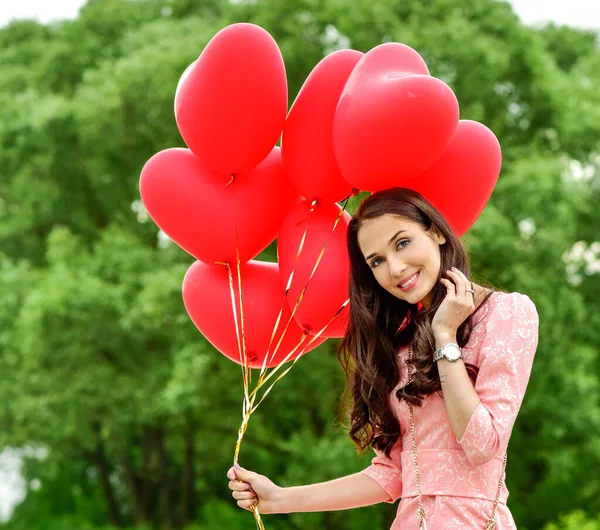 Femme Avec Ballon Coeur Rouge Belle Fille Avec Tas Cœurs — Photo