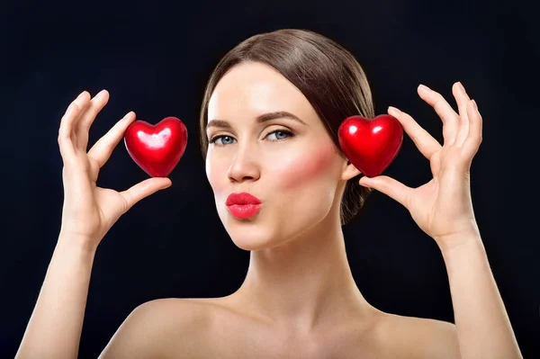 Belleza Chica Modelo Joven Con Corazón San Valentín Mano Concepto —  Fotos de Stock