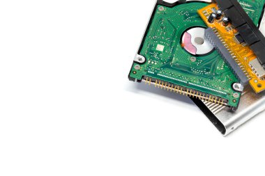 Dizüstü sabit disk beyaz arka plan