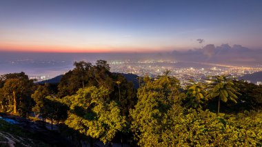 Şaşırtıcı gündoğumu ve günbatımı Penang Hill, George Town Penang Malezya