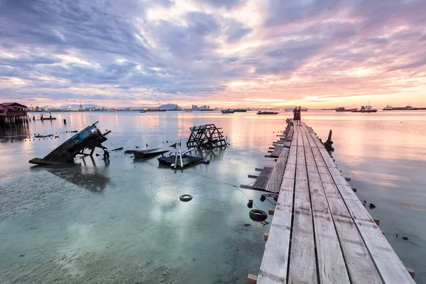 Incroyable lever et coucher de soleil dans Clan Jetty George Town, Penang Malaisie — Photo