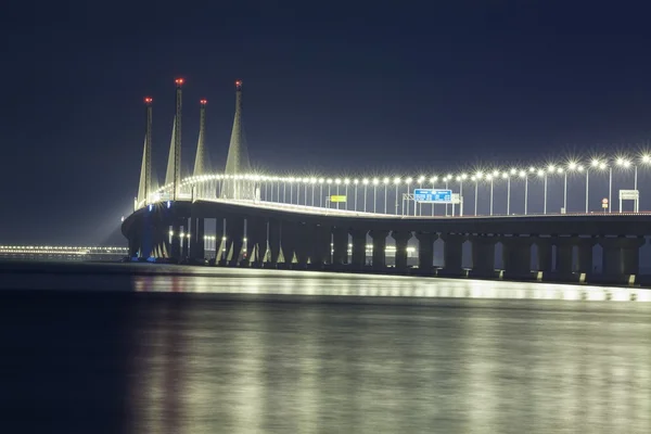 2. Penang-Brücke Nachtsicht leuchtet, George-Stadt Penang, Malaysia — Stockfoto