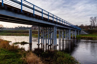 Narew Vadisi, Podlasie, Polonya 'dan sonbahar manzaraları