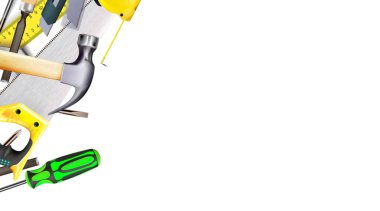 Beyaz arka planda izole edilmiş marangoz zanaatı ya da inşaat aletlerinin 3 boyutlu bileşimi. Kopyalama alanı illüstrasyonu.