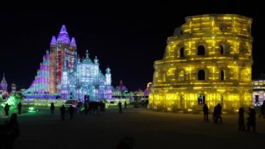Işıklı buz Harbin Buz heykelleri