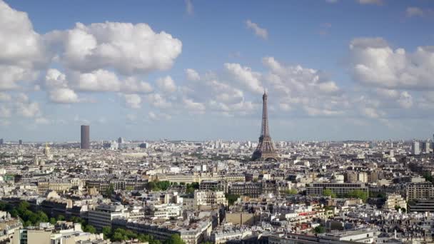 凱旋門やエッフェル塔、パリ — ストック動画