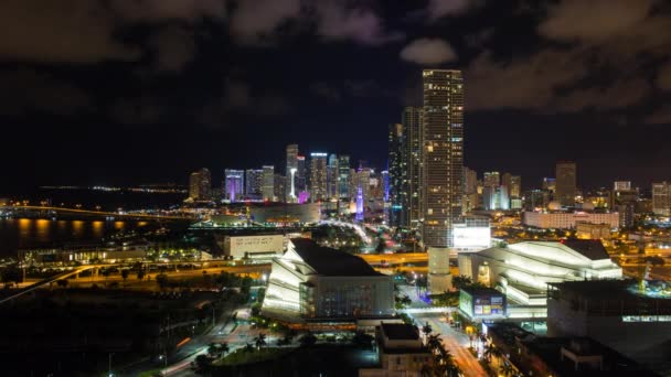 Biscayne Boulevard och horisonten av Miami — Stockvideo