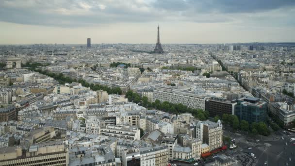Париж с Эйфелевой башней — стоковое видео