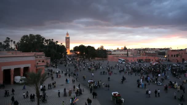 Djemaa el-Fna nattmarknaden, Marrakech — Stockvideo
