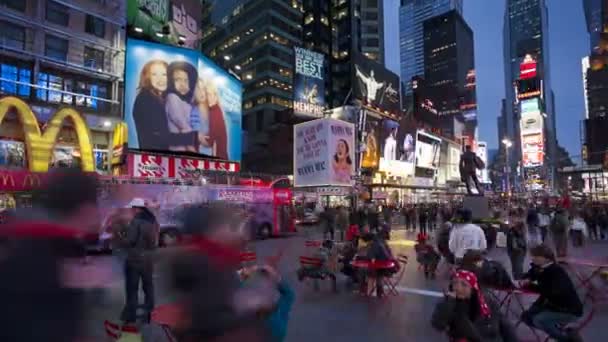 Неонові вогні 42-й вулиці, площі Таймс-сквер — стокове відео