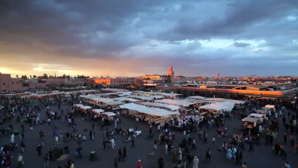 Джемаа эль-Фна, Марракеш, Марокко — стоковое видео
