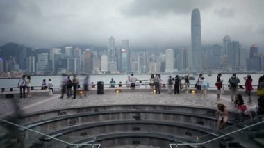 Işık gösterisini izleyenler, Hong Kong