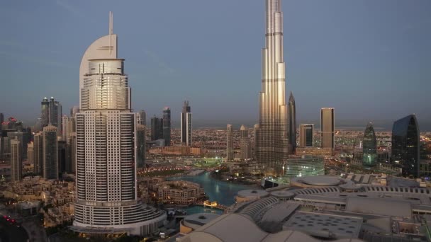 Burj Khalifa i Dubai Mall w Dubaju — Wideo stockowe