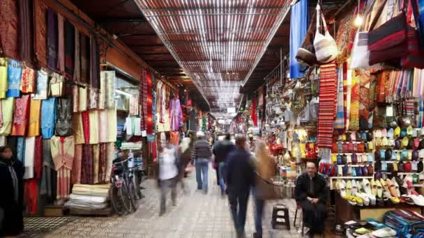 Innenraum des Souq in Marrakesch — Stockvideo
